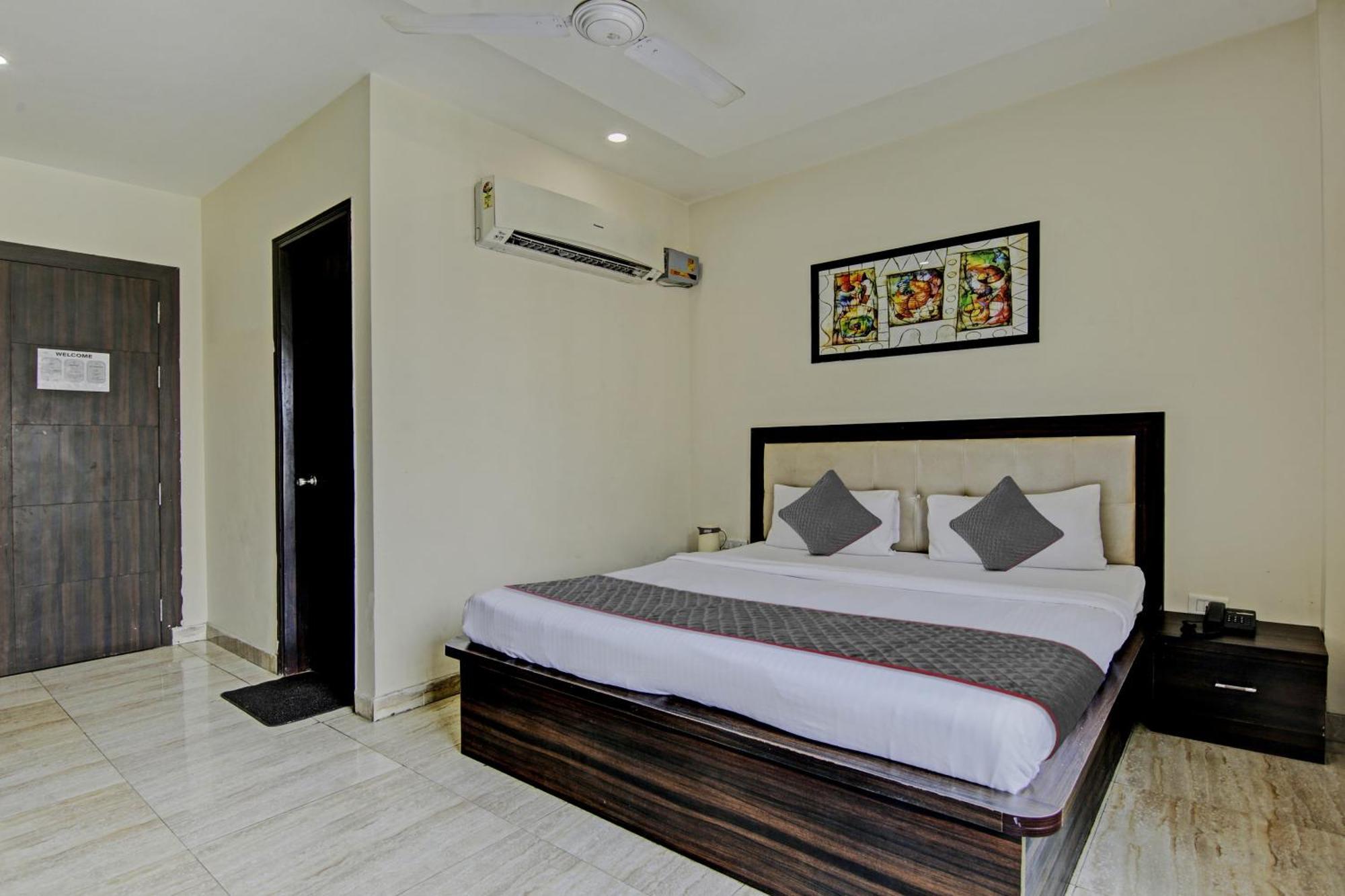 Townhouse Grand Inn Ghaziabad Extérieur photo