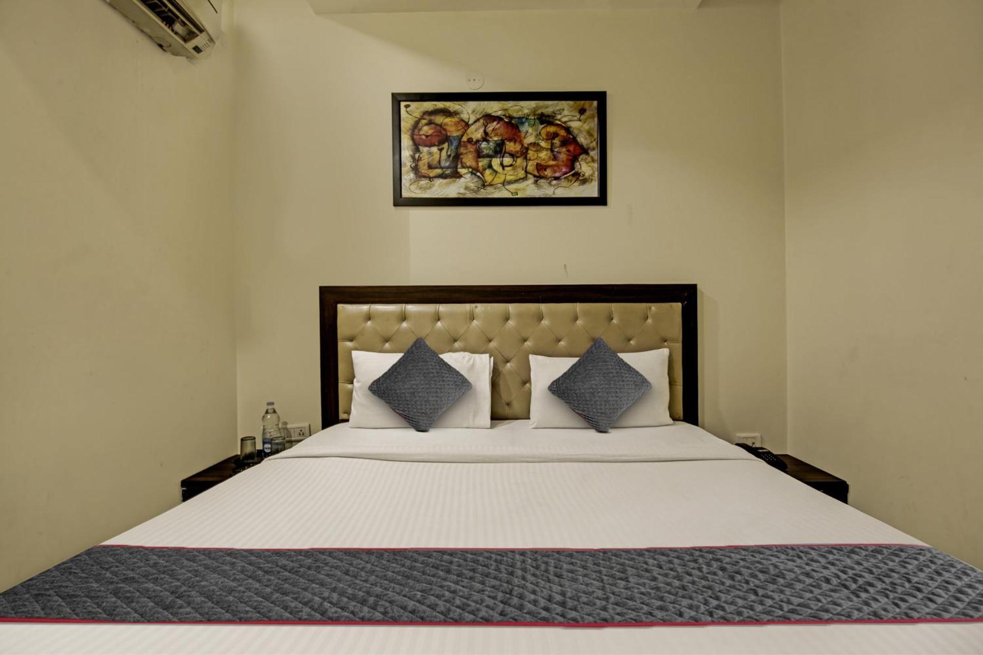 Townhouse Grand Inn Ghaziabad Extérieur photo