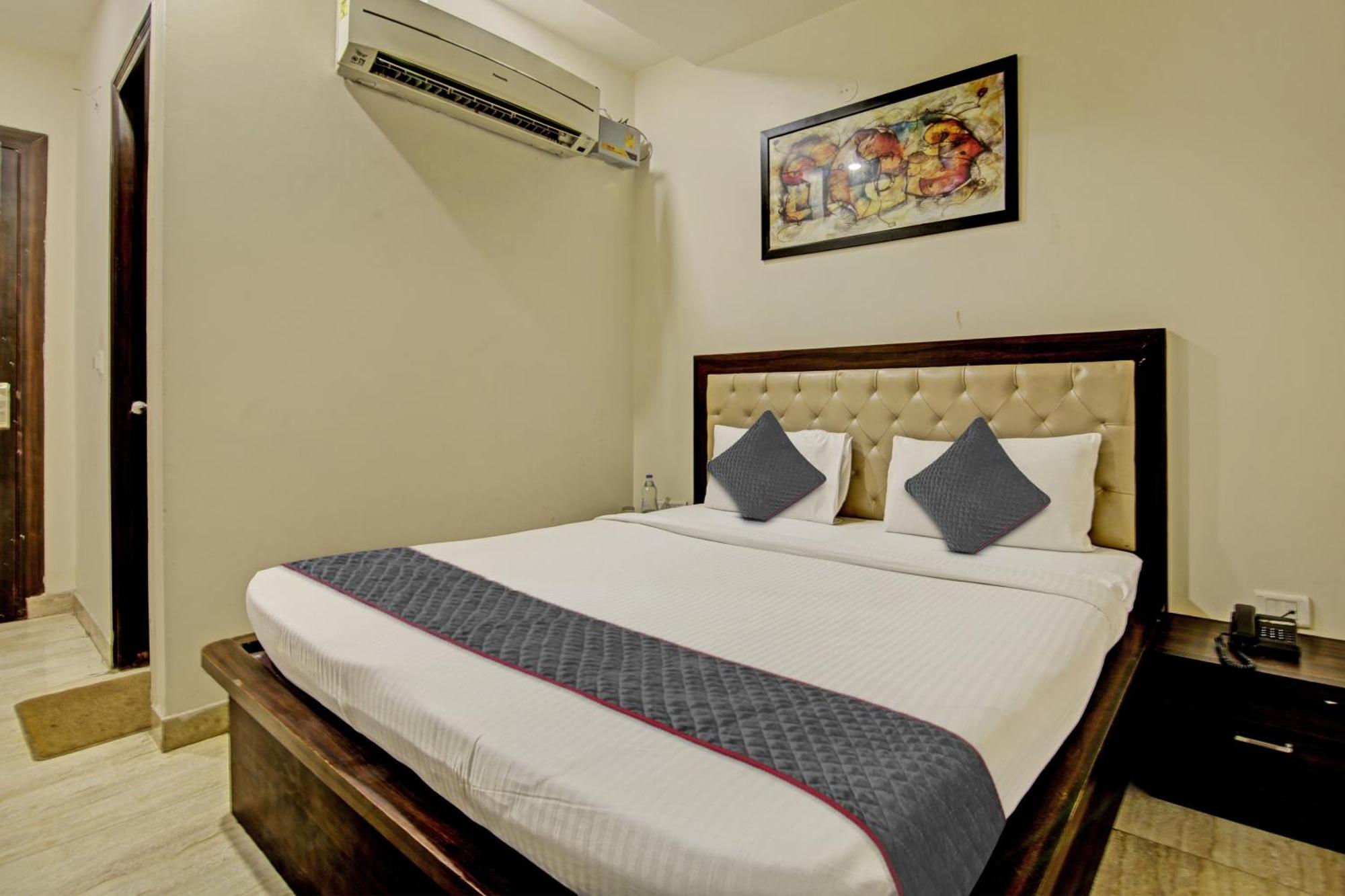 Townhouse Grand Inn Ghaziabad Extérieur photo
